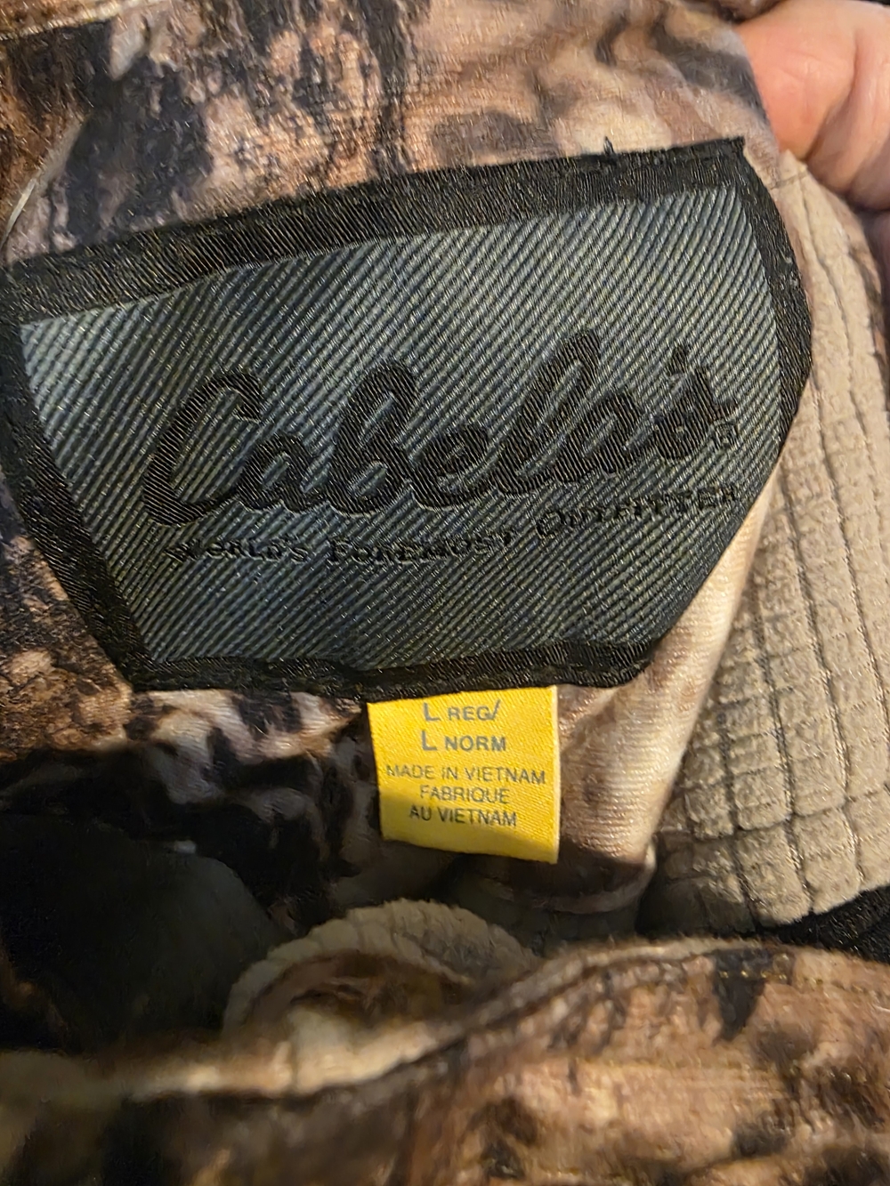 Cabela's Realtree Camo Bib Overalls with Black Suspenders - Picture 3 of 5
